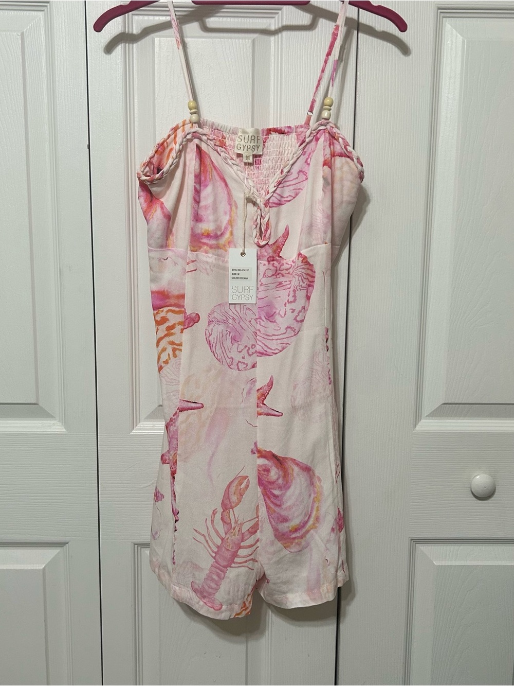 Surf Gypsy Women’s Pink Seashell Crepe Romper Sz M NWT so cute!